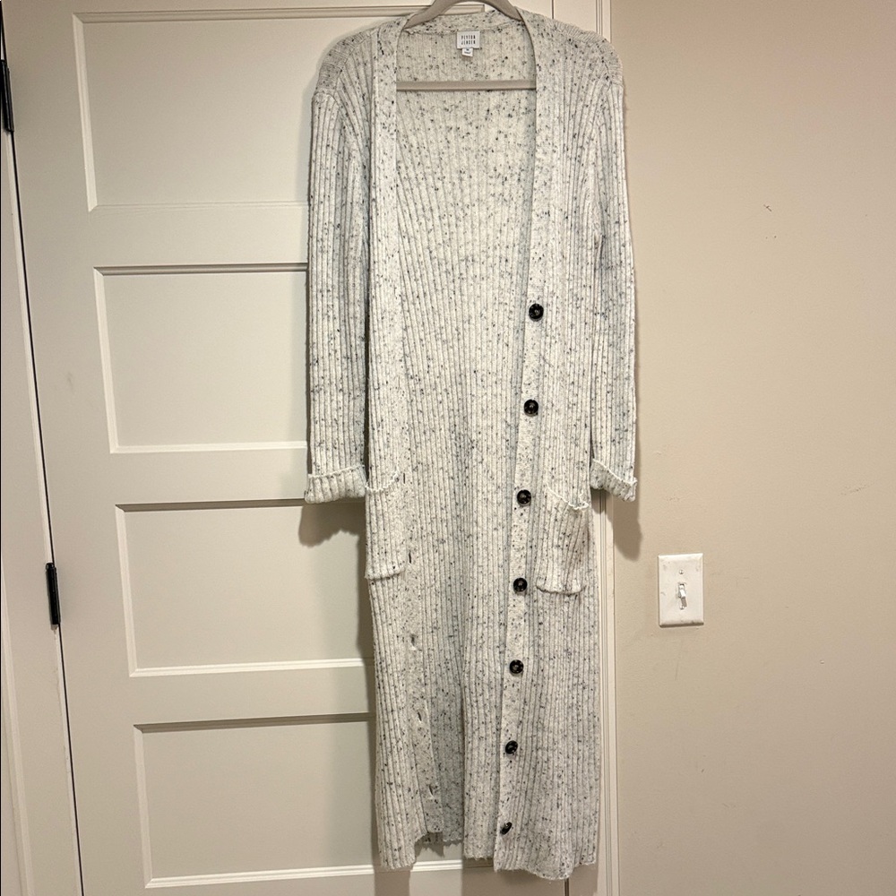 Elegant Cream Button-Up Cardigan